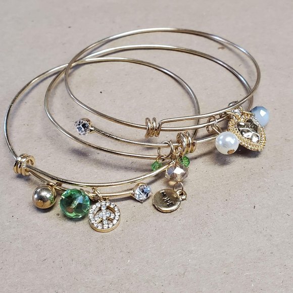 Crista Stephen Bracelets W/ Candle Red/Green - Picture 3 of 6